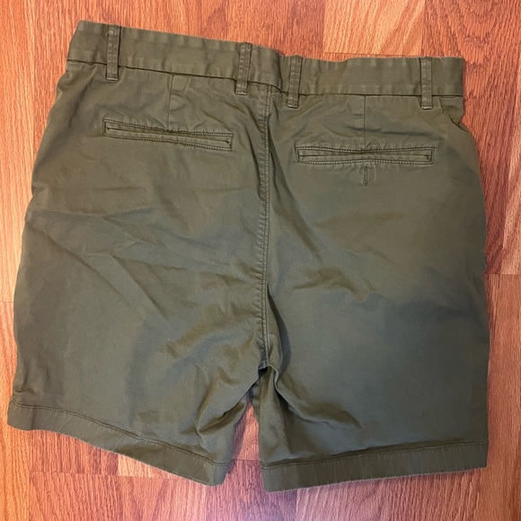 Men’s Everlane shorts, green, size 33 - Picture 2 of 3